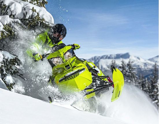 Зимний экстремальный комбинезон с капюшоном  8831F-PP-80/55  с комбинированным утеплителем пригодится на зимней рыбалке, охоте и покатушках на снегоходе