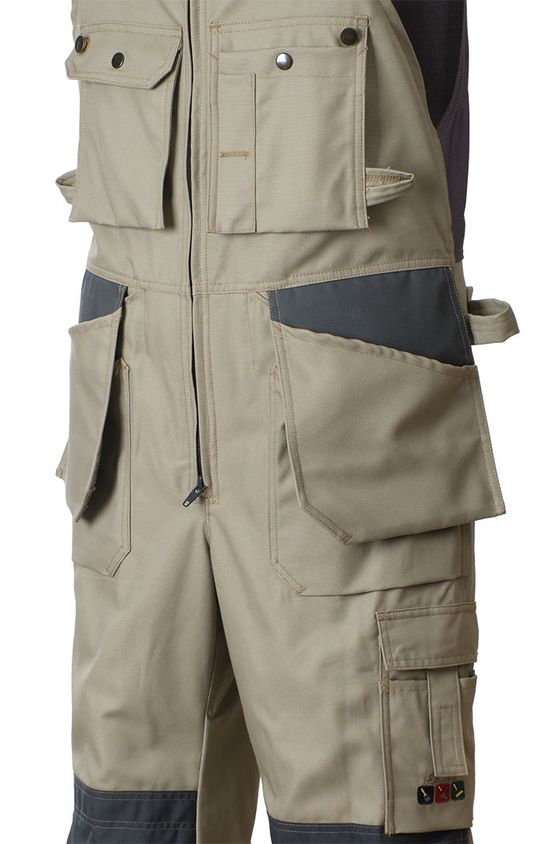 Бежевый рабочий летний полукомбинезон 55M-CY-05/55 из плотной износостойкой полусинтетики, нижний отлетный карман снаружи